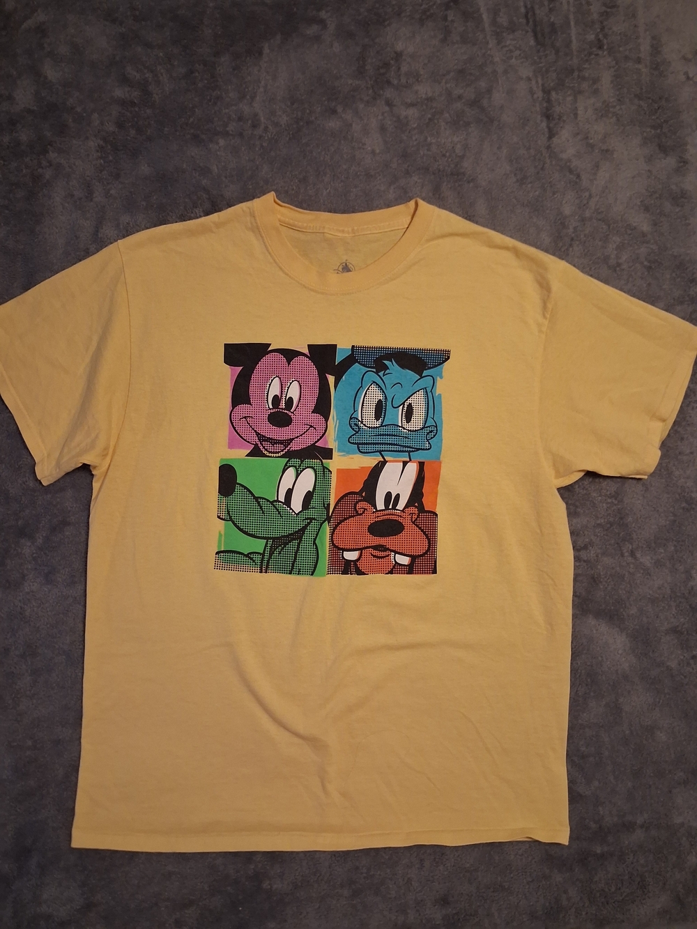 Disney Tshirt Men’s Large Yellow Short Sleeve Tee with Multicolor Cartoon Panel